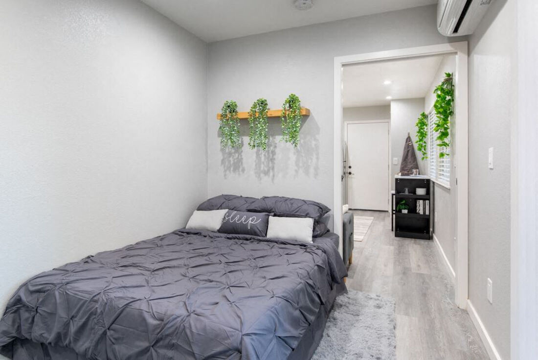 Element Apartment Homes photo 3